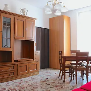guastalla-cozy-home-5-people.italymilanhotels.net/